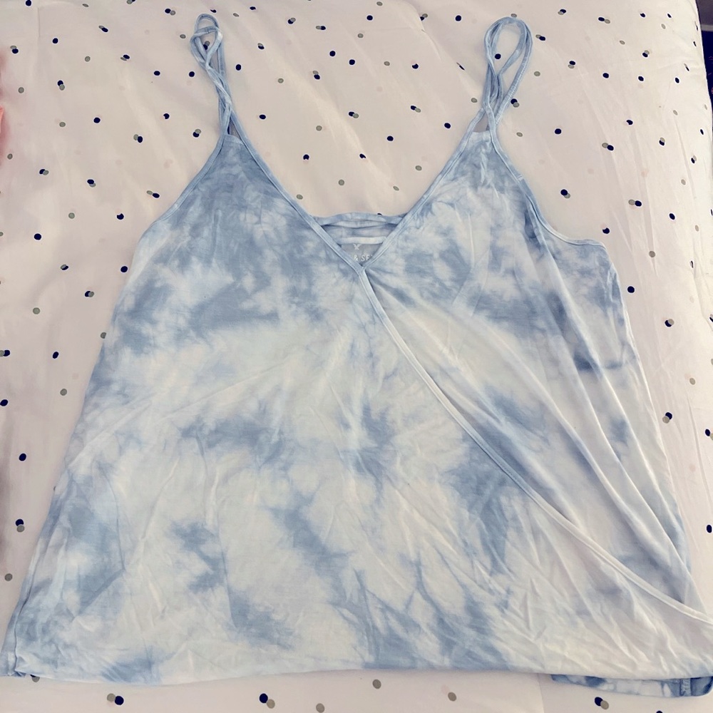 American Eagle blue/white/tie dye top size L